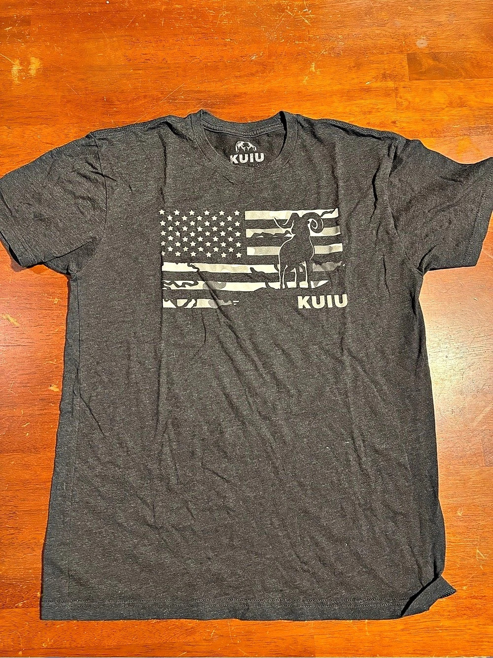 KUIU Men's Gray Tee Size Medium